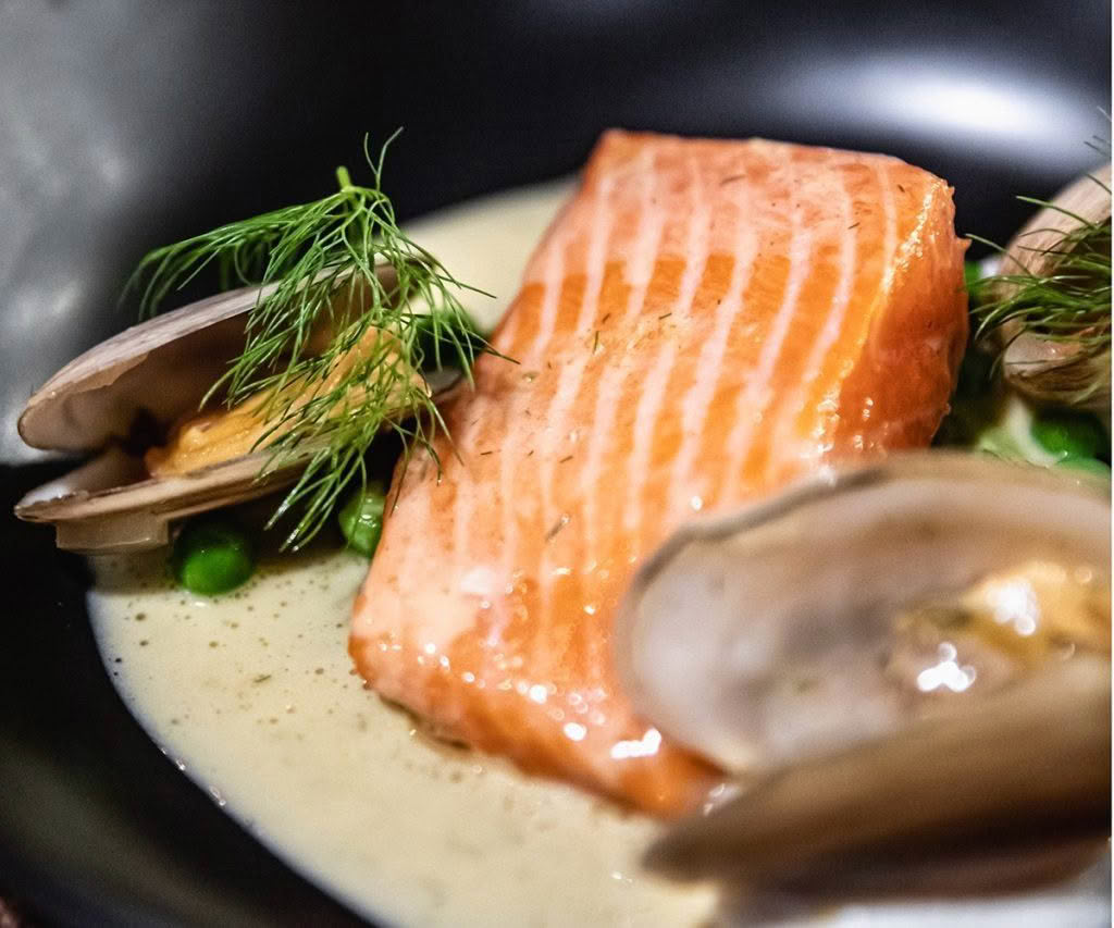 Cuisine-Good-Food-Guide-2024-Bantry-Eatery-Gin-Dego