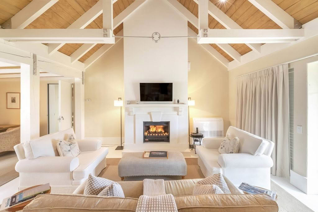 Cuisine-Good-Food-Guide-2024-Wharekauhau-Country-Estate-Cottage-interior