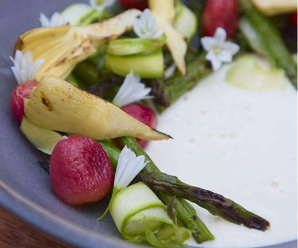 Cuisine-Good-Food-Guide-2024-Tussock-Hill-Asparagus.jpg