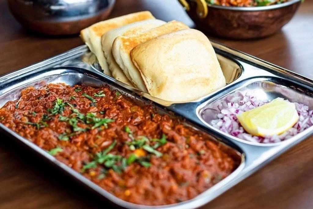 Mumbaiwala-Wall-Cuisine-Good-Food-Guide-1.jpg